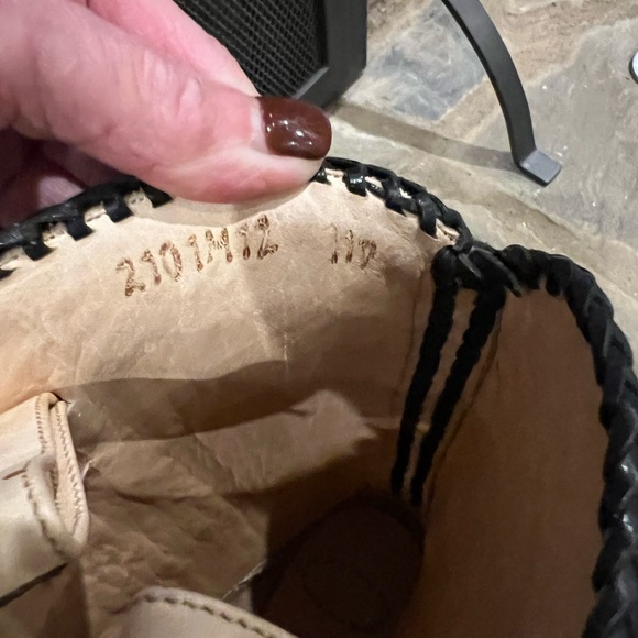 Vintage Black and White Western Boots - Picture 8 of 8